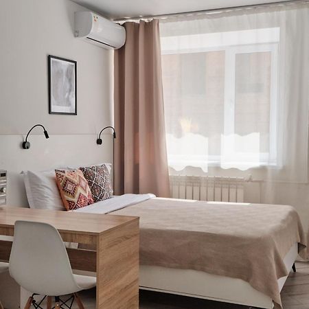 Seven City Apartments Semej Esterno foto
