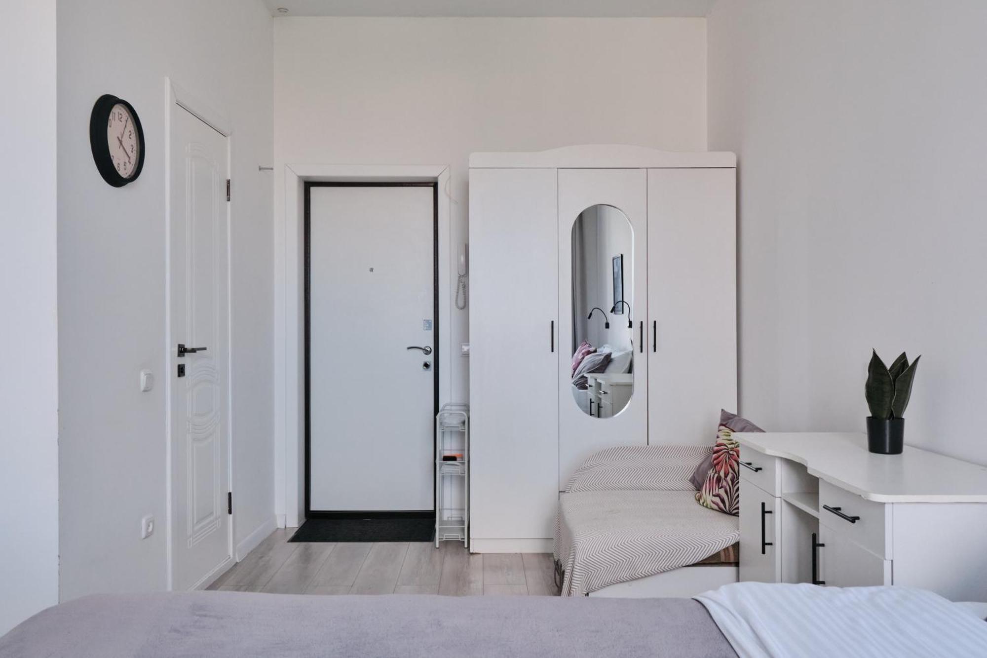 Seven City Apartments Semej Esterno foto