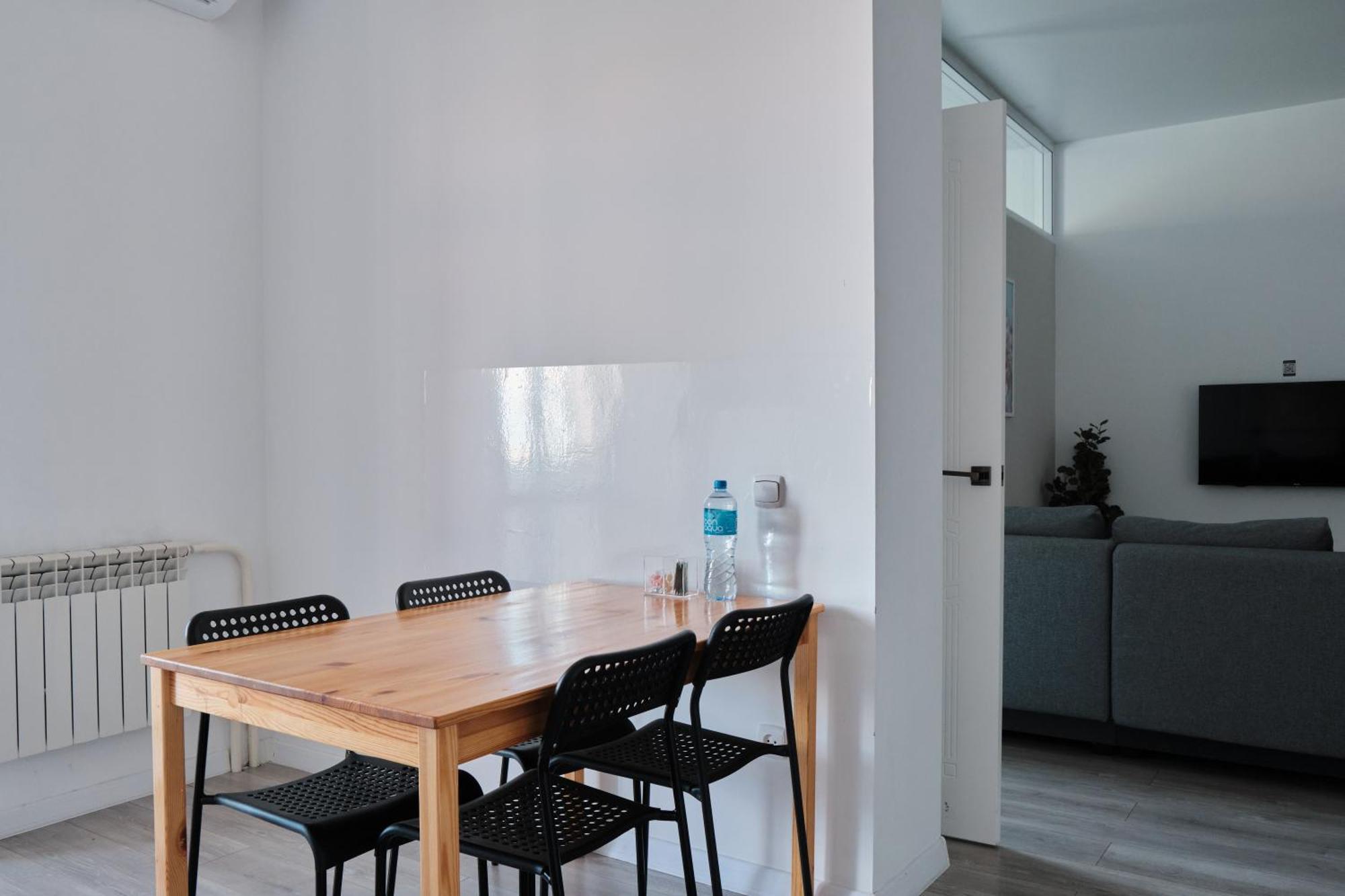 Seven City Apartments Semej Esterno foto