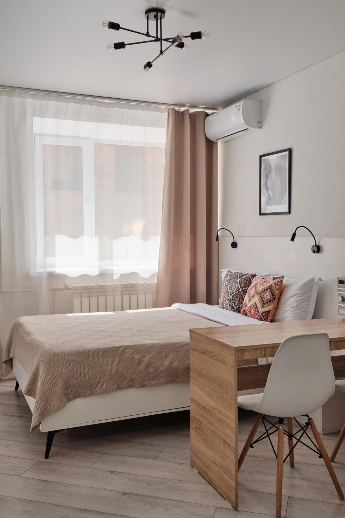 Seven City Apartments Semej Esterno foto