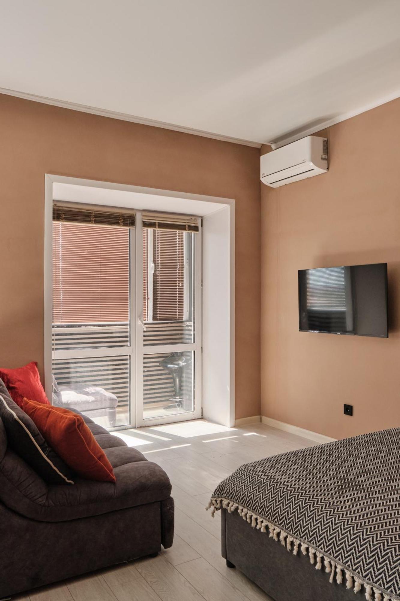 Seven City Apartments Semej Esterno foto
