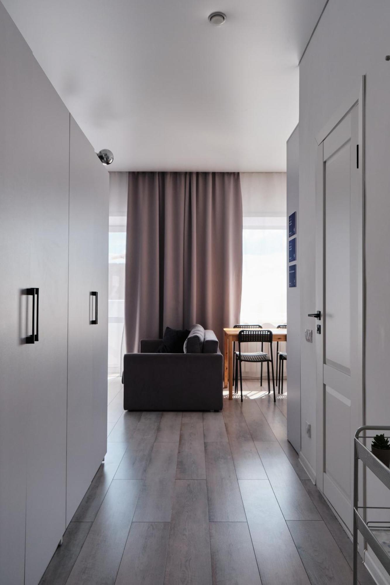 Seven City Apartments Semej Esterno foto
